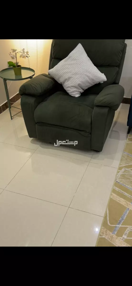 اثاث نظيف في الرياض ظهرة لبن بسعر 1300 ريال