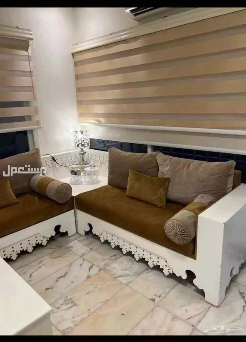 كنب مغربي شبه جديد بسعر 500 والصامل ما اقصر معه