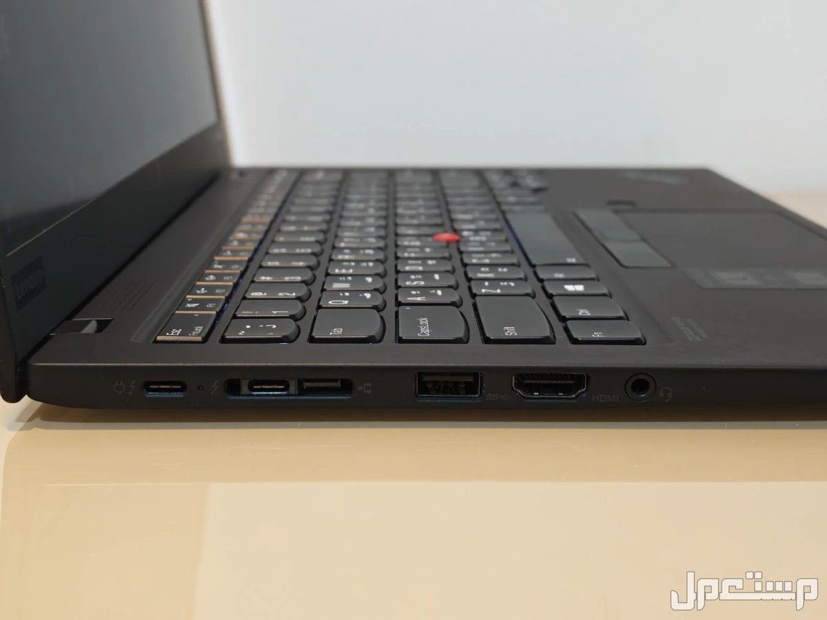 قوة وأناقة في جهاز واحد  ThinkPad X1  Carbon Gen 8
