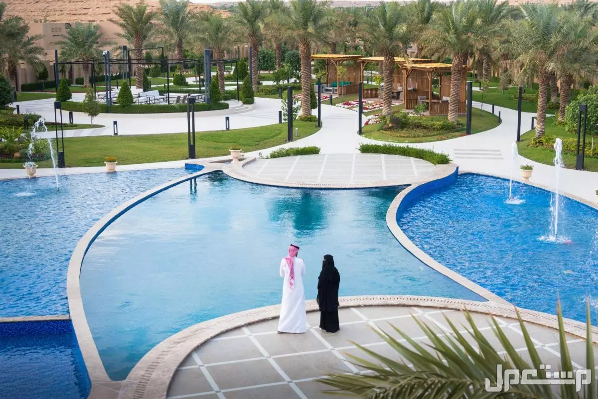 أفضل مسابح الرياض لصيف 2025 للنساء والرجال (صور) أفضل مسابح الرياض لصيف 2025
