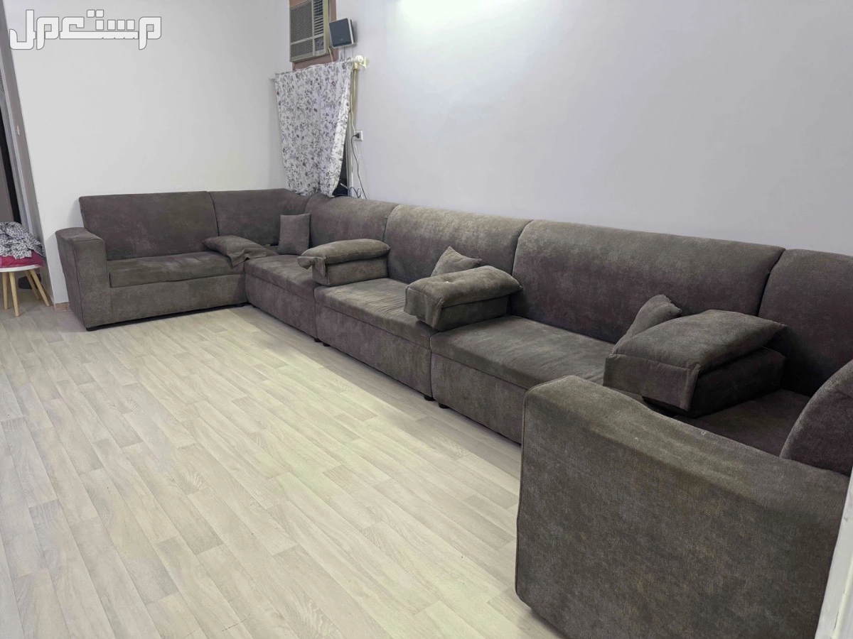للبيع كنب مستعمل 9 قطع جده الاجاويد