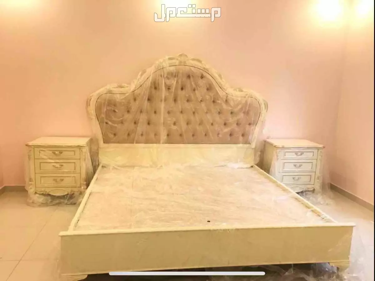 للبيع – غرفة نوم كلاسيكية متكاملة من "المطلق"