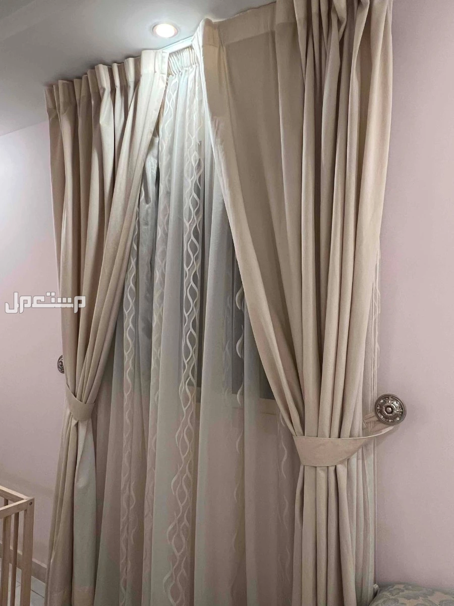 للبيع – غرفة نوم كلاسيكية متكاملة من "المطلق"