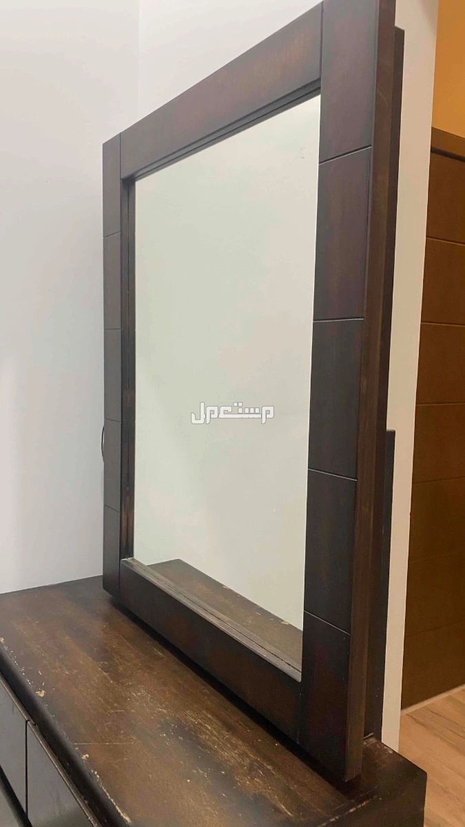 كومدينة وتسريحة حالتهم جيدة 150 في الأحساء بسعر 150 ريال سعودي