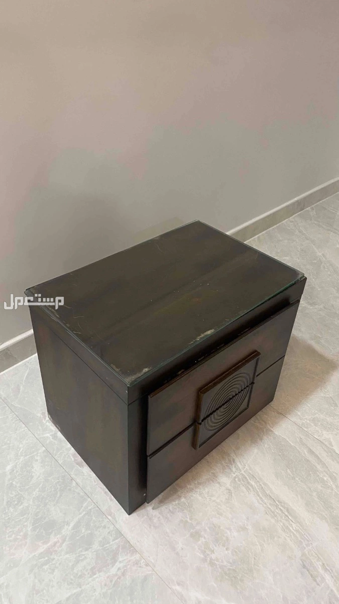 كومدينة وتسريحة حالتهم جيدة 150 في الأحساء بسعر 150 ريال سعودي