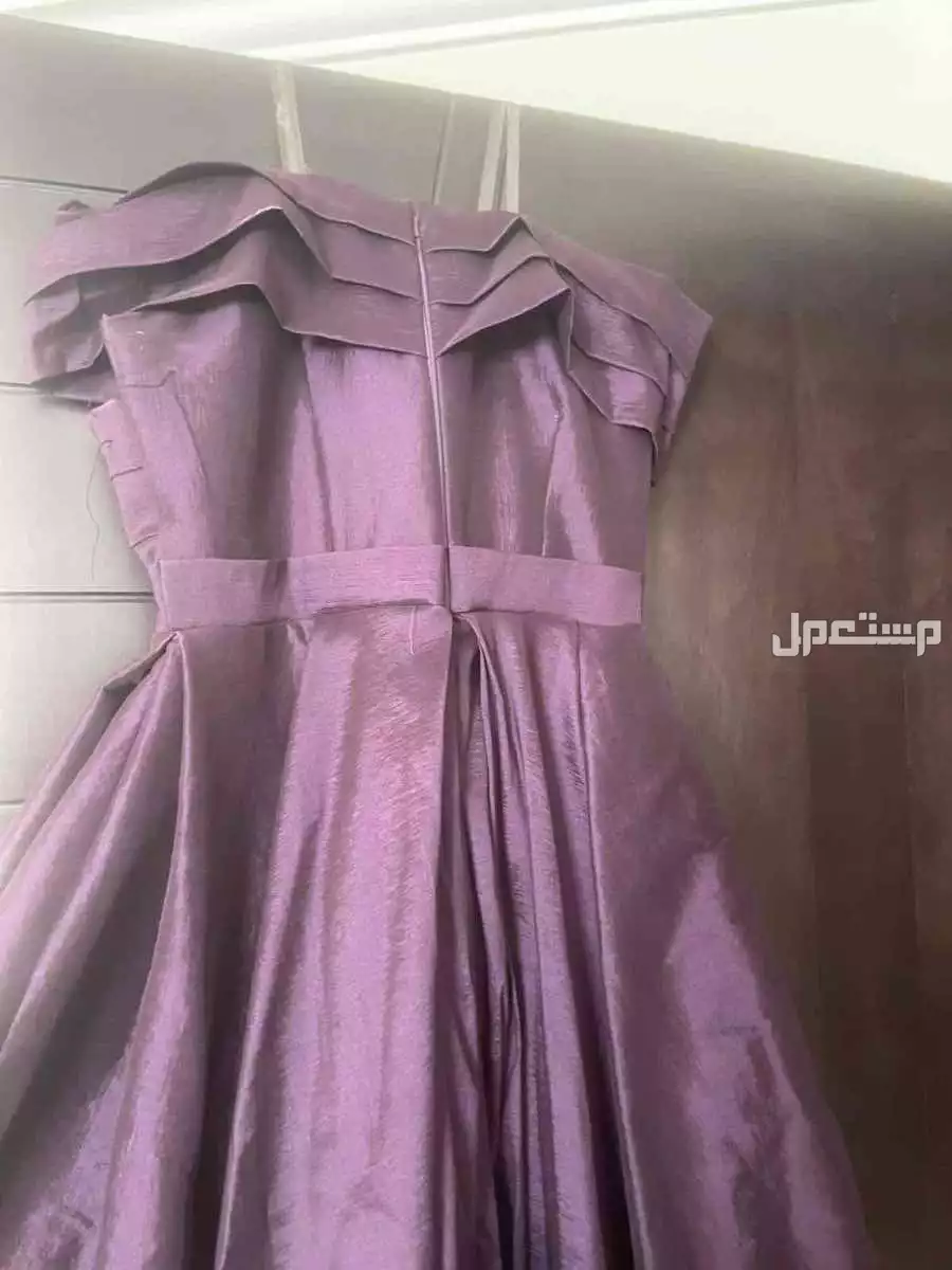 الرياض حي عرقة فستان سهره استخدام 6 ساعات  في الرياض بسعر 250 ريال سعودي