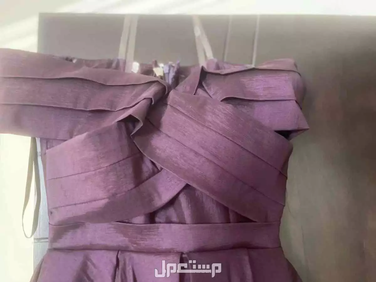 الرياض حي عرقة فستان سهره استخدام 6 ساعات  في الرياض بسعر 250 ريال سعودي