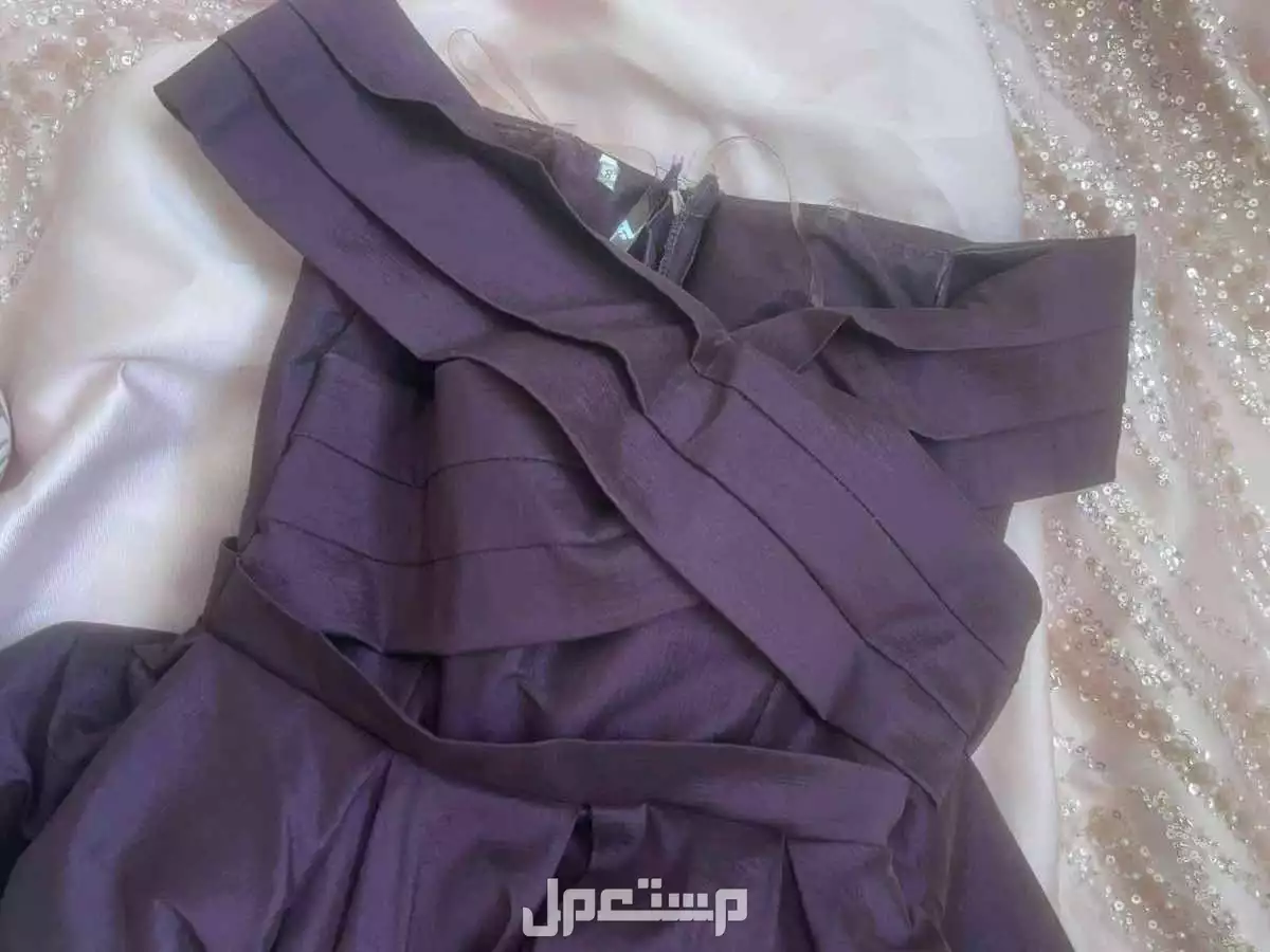 الرياض حي عرقة فستان سهره استخدام 6 ساعات  في الرياض بسعر 250 ريال سعودي