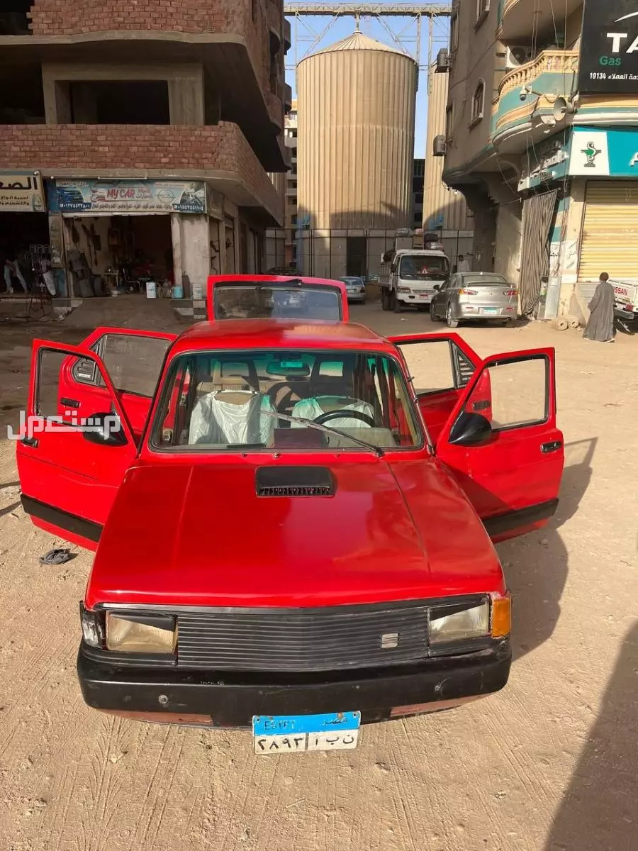 فيات 127 1986 في المنيا بسعر 65 ألف جنيه مصري