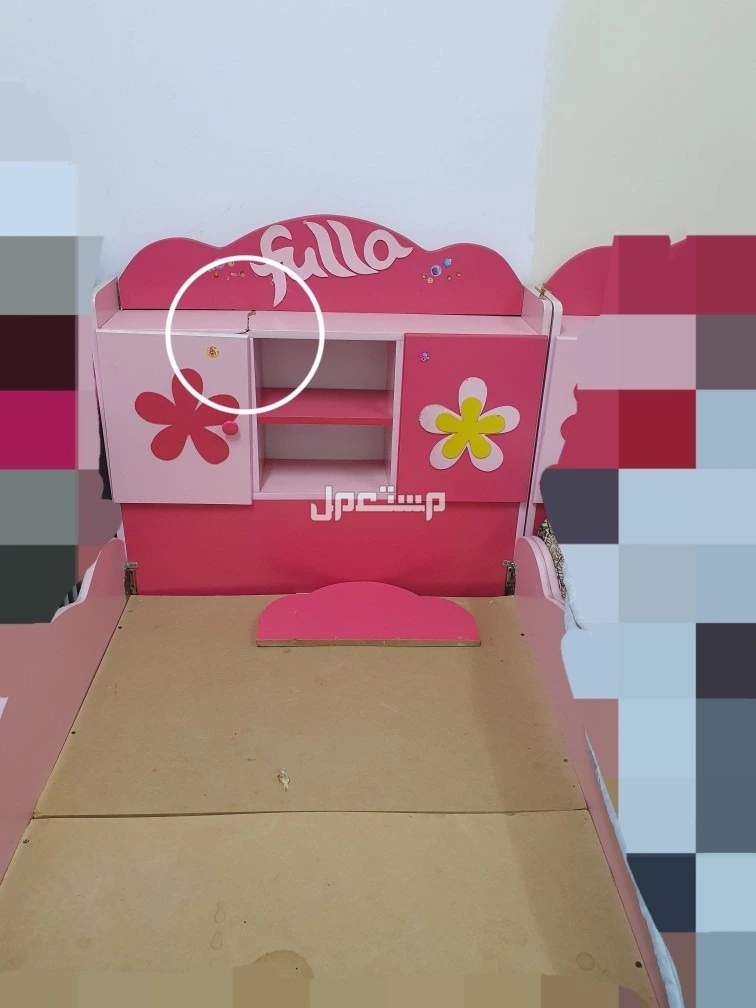 للبيع غرفة نوم بنات كانلة سريرين و خزانة مع درج مع مراية و ديكور مستعمل