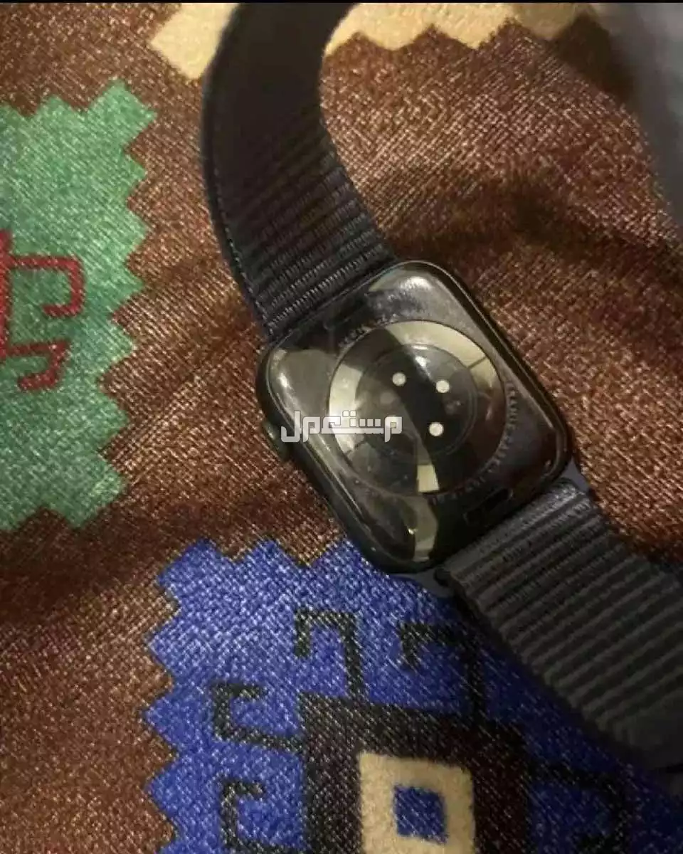 للبيع ساعه ابل في الخبر بسعر 650 ريال سعودي