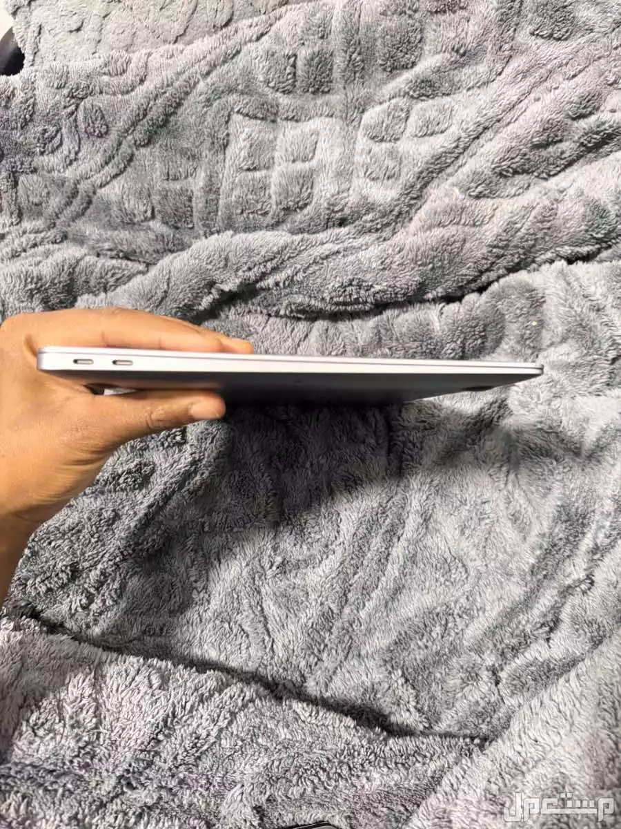 للبيع ماك بوك  اخو الجديد ب سعر1750