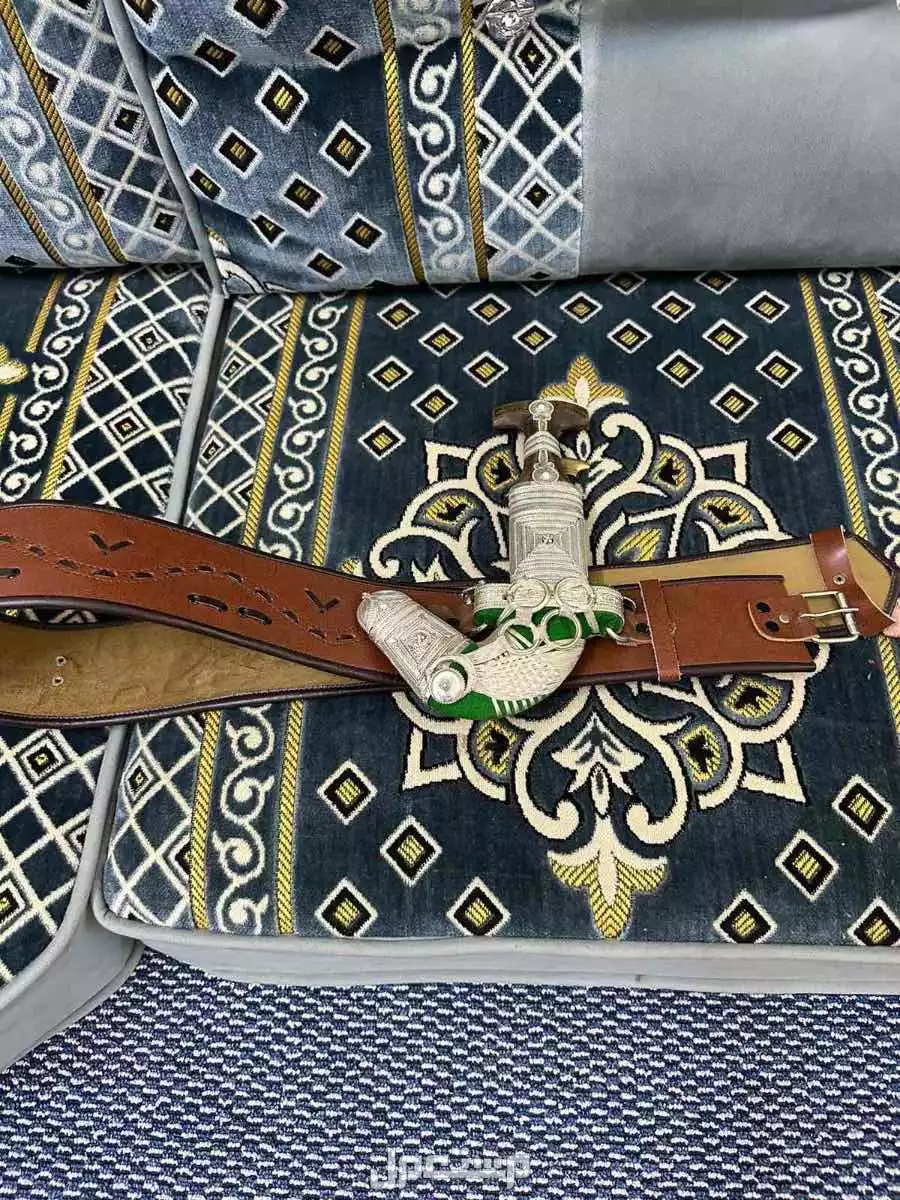 جنبيه صب فضه صافي وقرن على سوم اخر سومه 2700 ونطلب من الله الزود