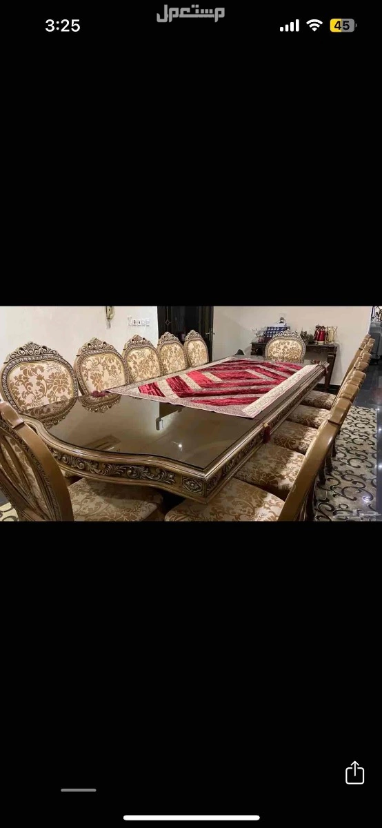 طاولة وكراسي وبوفيه ودولاب تسليم فوري