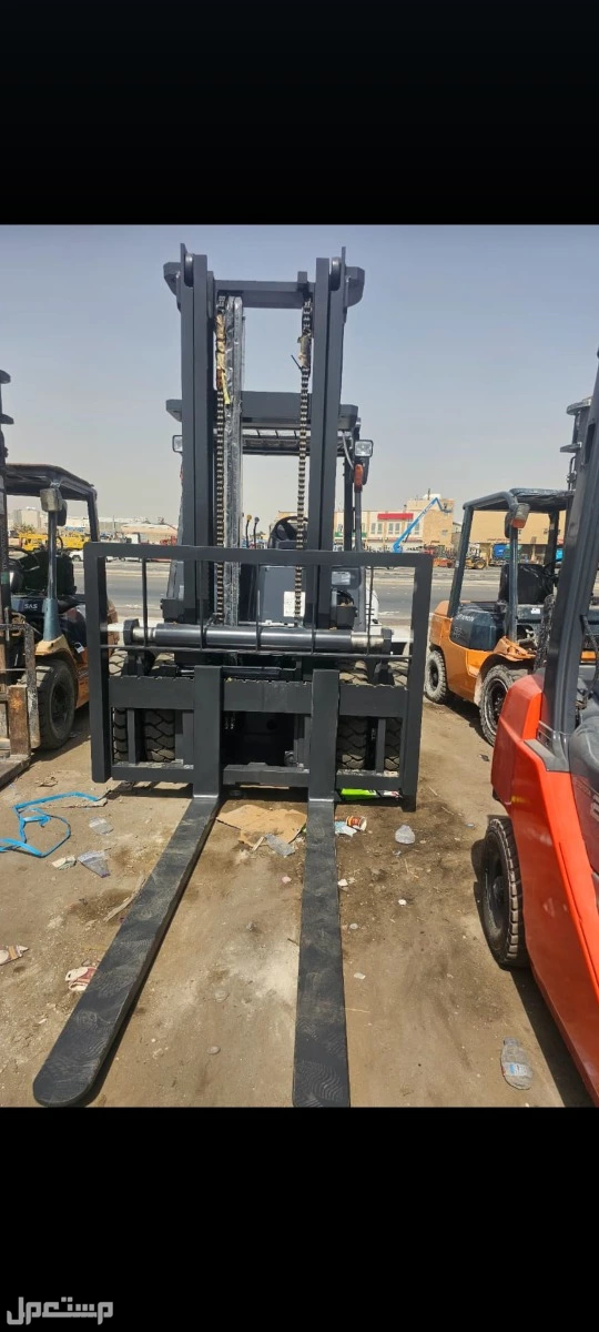 رافعات شوكيه للإيجار جميع أنواعها واحجامها