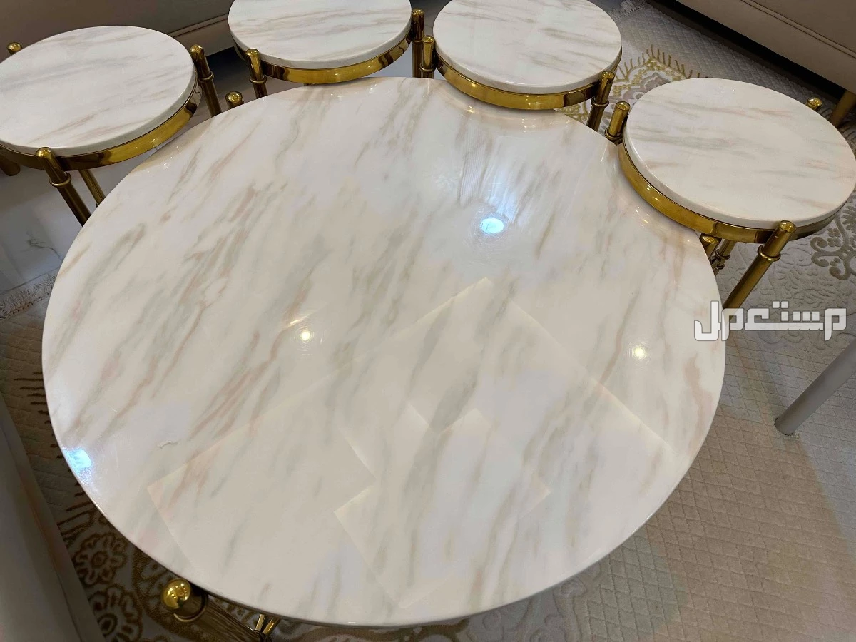 طاولات فخمه رخام طبيعي مع استيل اخو الجديد  في بريدة