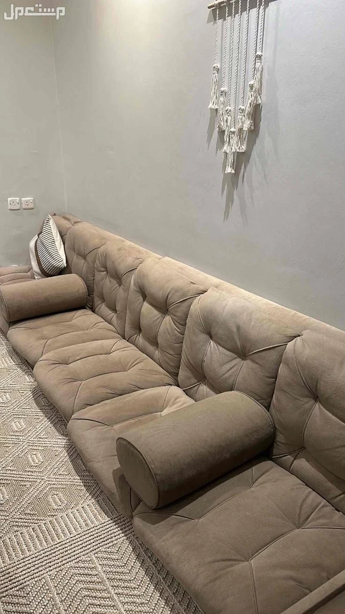 كنب للبيع في الرياض بقيمه 500 قابل للتفاوض