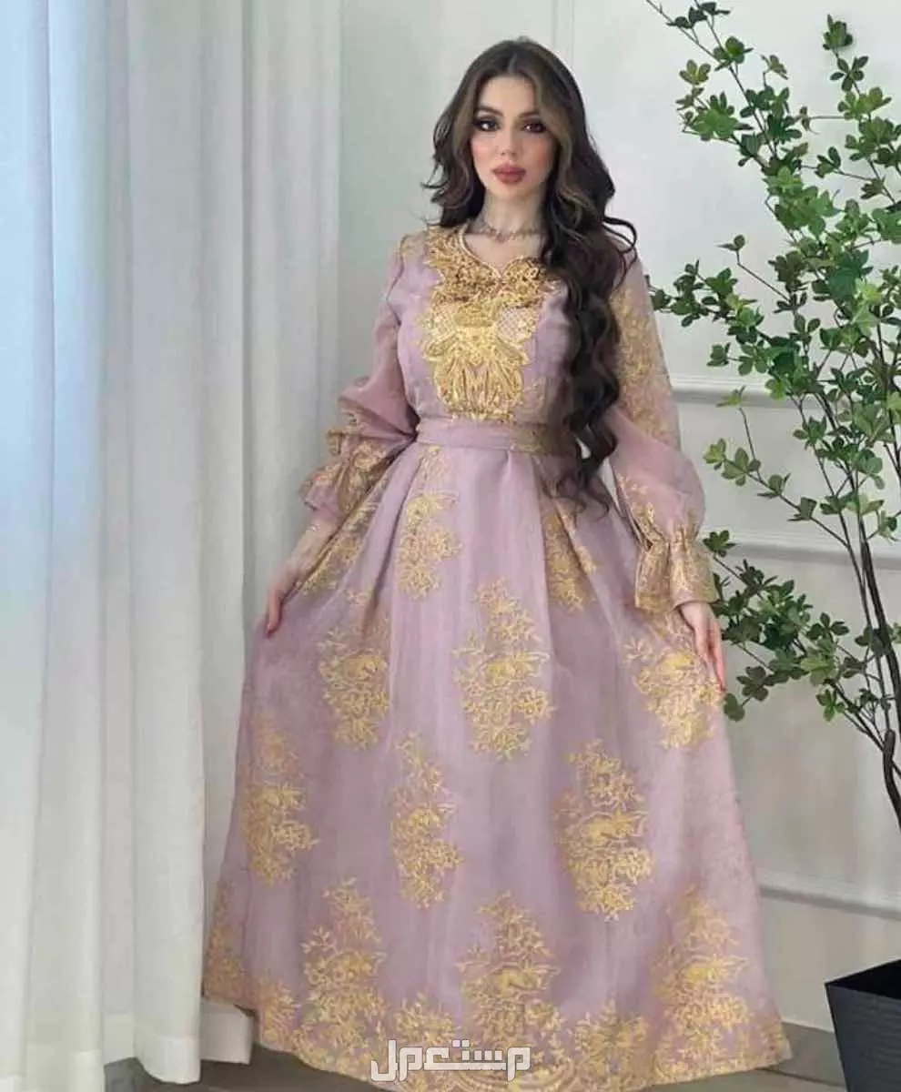 للبيع فستان نسائي متوفر مديم سمول اكس لرج  في الرياض بسعر 100 ريال سعودي للبيع ملبوس لبسه وحده جديد والله