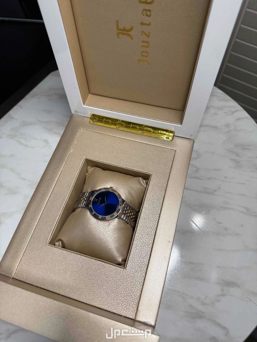 ساعه للبيع في الرياض بسعر 1200 ريال سعودي
