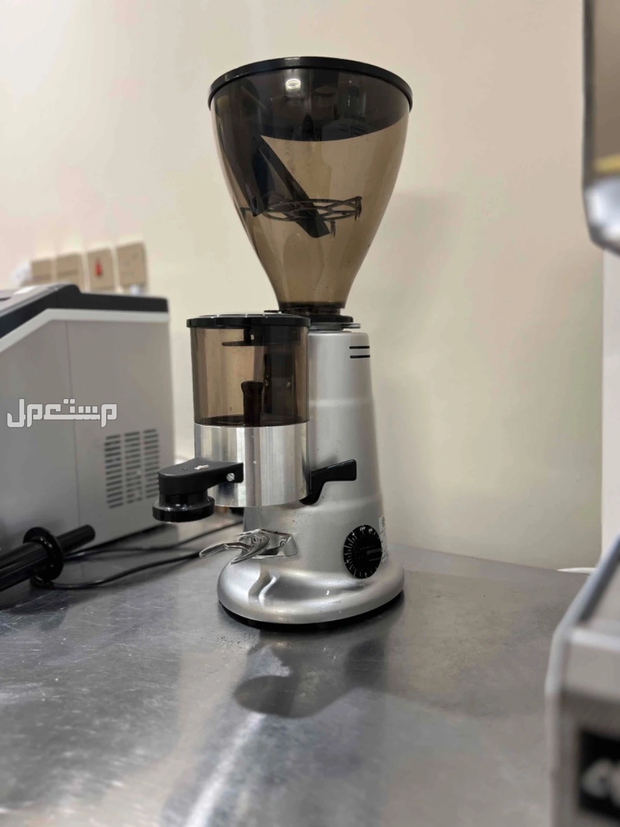معدات كوفي شوب شبه جديدة في أبهــــا بسعر 11200 ريال سعودي