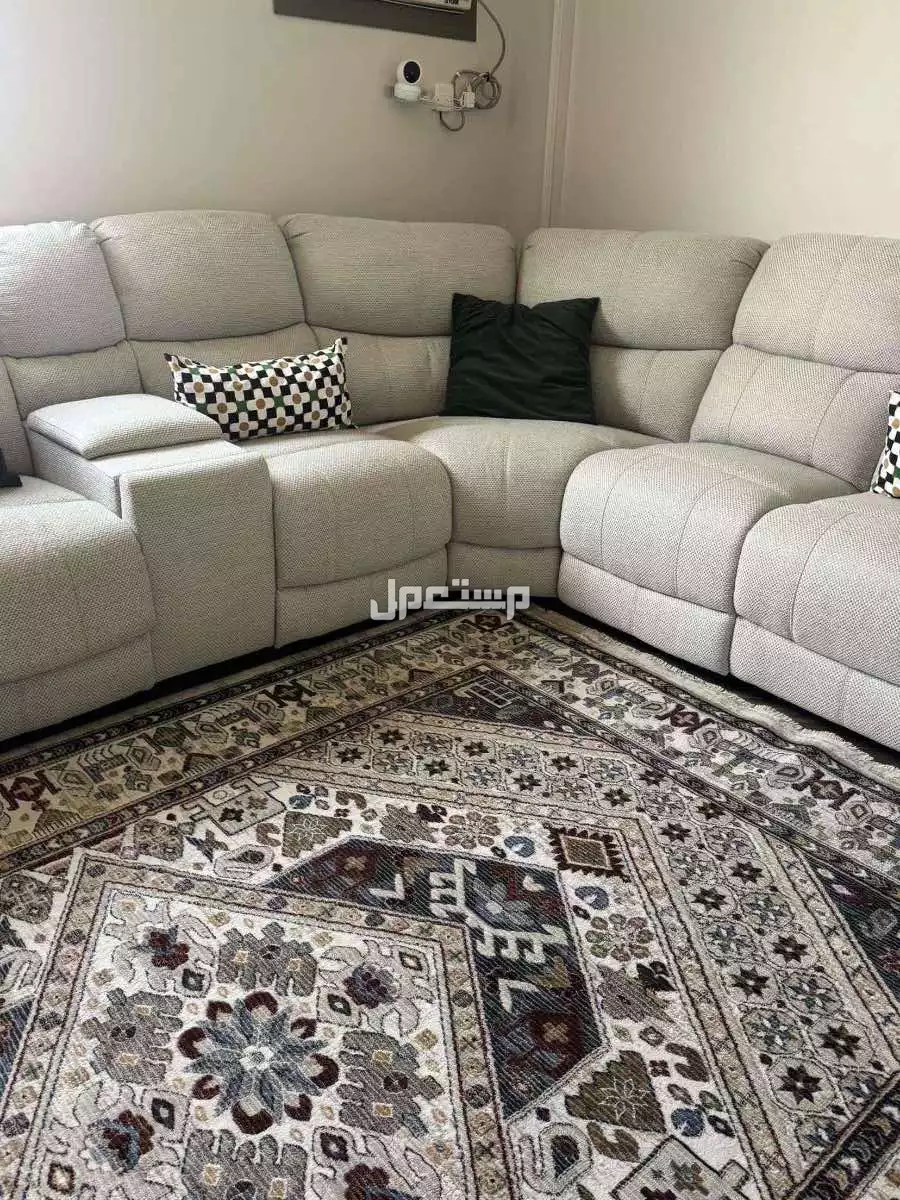 كنبة استرخائية زاوية - بيج - بحالة ممتازة للبيع
