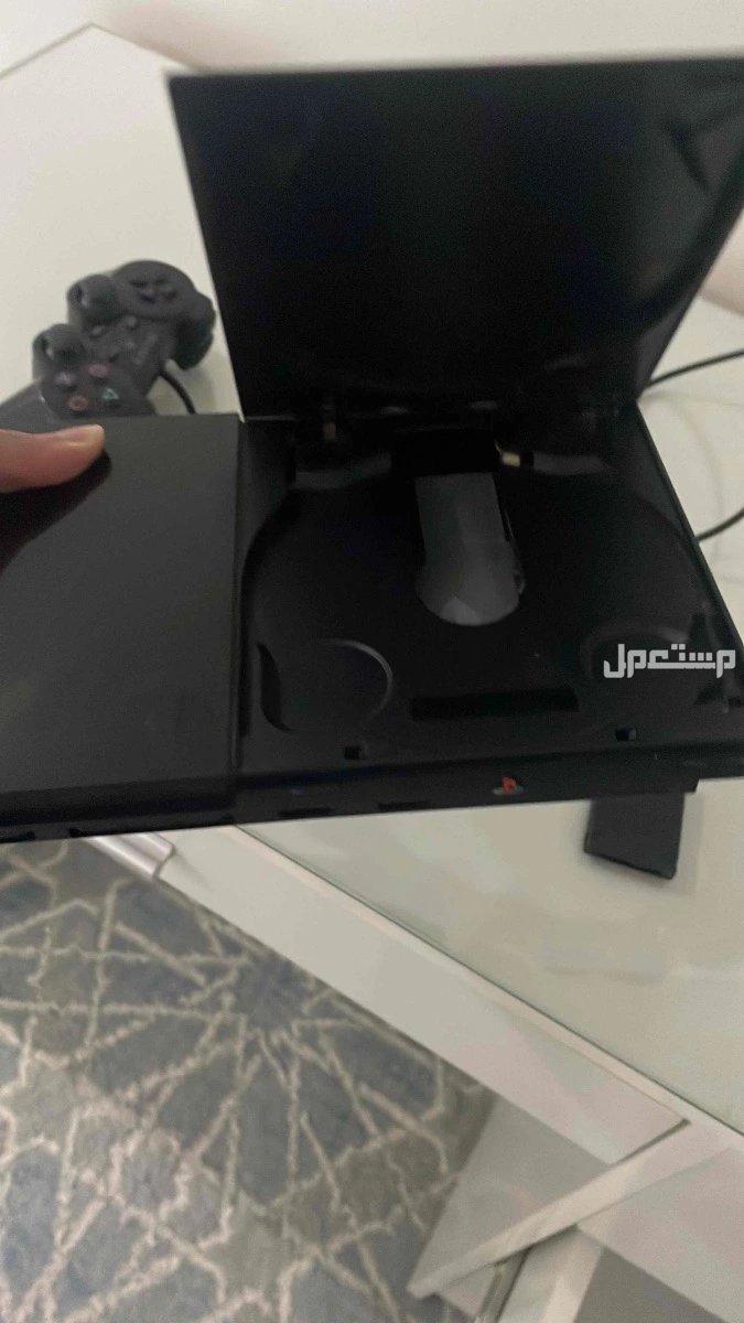 🎮 للبيع: بلايستيشن 2 معدل بدون عدسة – شغال على الفلاش فقط 🎮  السلام عليكم ورحمة الله، عندي جهاز بلايستيشن 2 معدل للبيع، نظيف وشغال بشكل ممتاز، بس ما فيه عدسة، يعني ما يشغل السيديات، يشتغل
