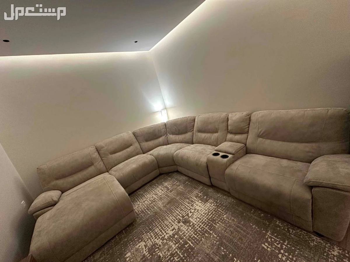 كنب مستخدم استخدام نظيف من مفروشات العمر  بسعر 2500 كنب من مفروشات العمر استعمال نظيف