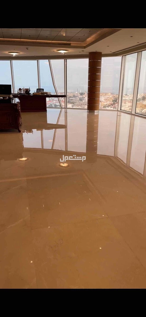 جلي وتلميع كافه انواع رخام وبلاط وسراميك وحجر  بسعر يبدء من 15 ريال لمتر مربع مع كرستال