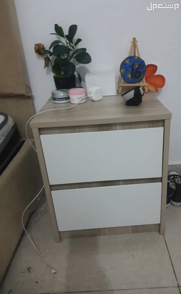 غرفة نوم فخمة كاملة بحالة ممتازة