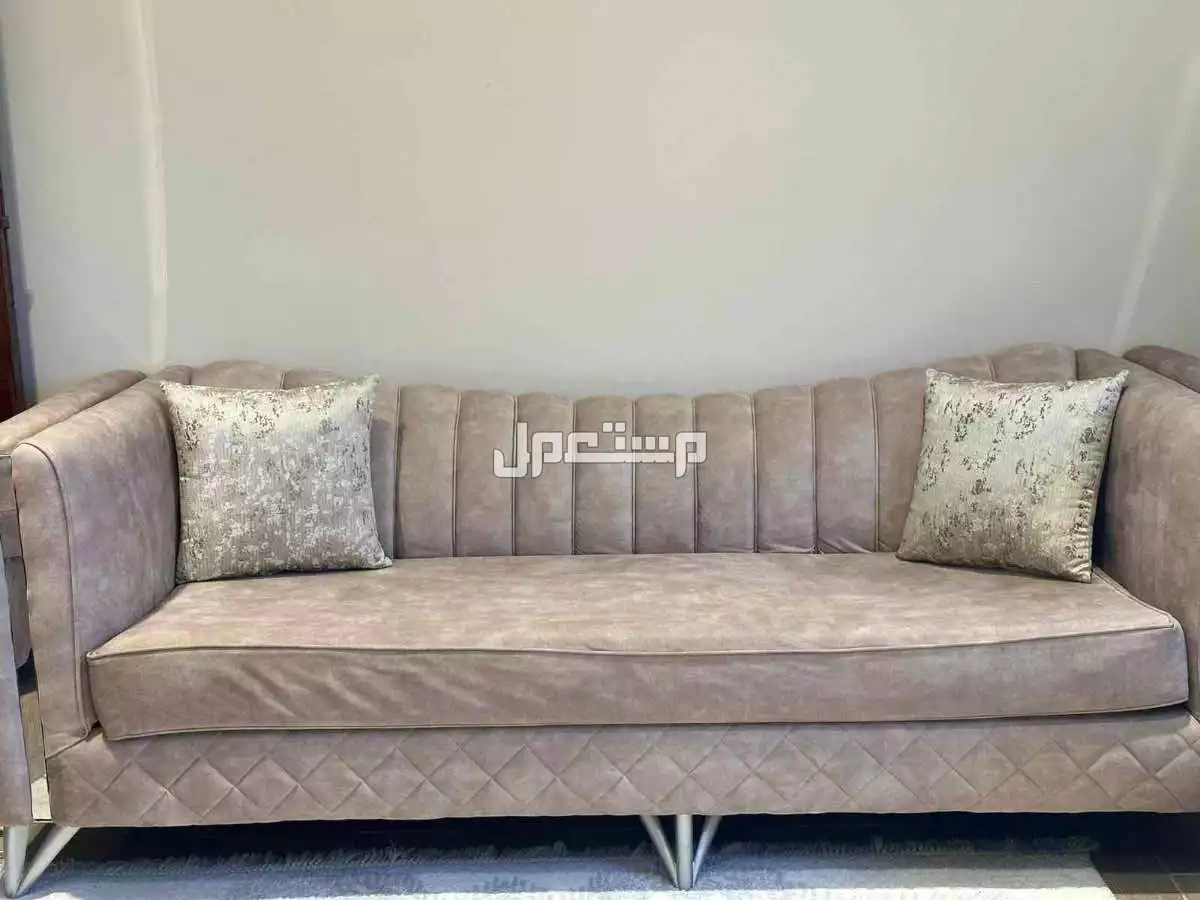 كنب مستعمل للبيع في مكة المكرمة بسعر 2500 ريال سعودي