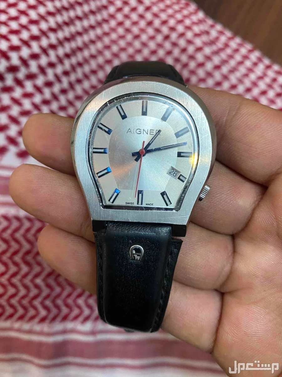 ساعة اقنر كلاسيك الاصليه الموقع حايل وهي في حاله جيد جدا