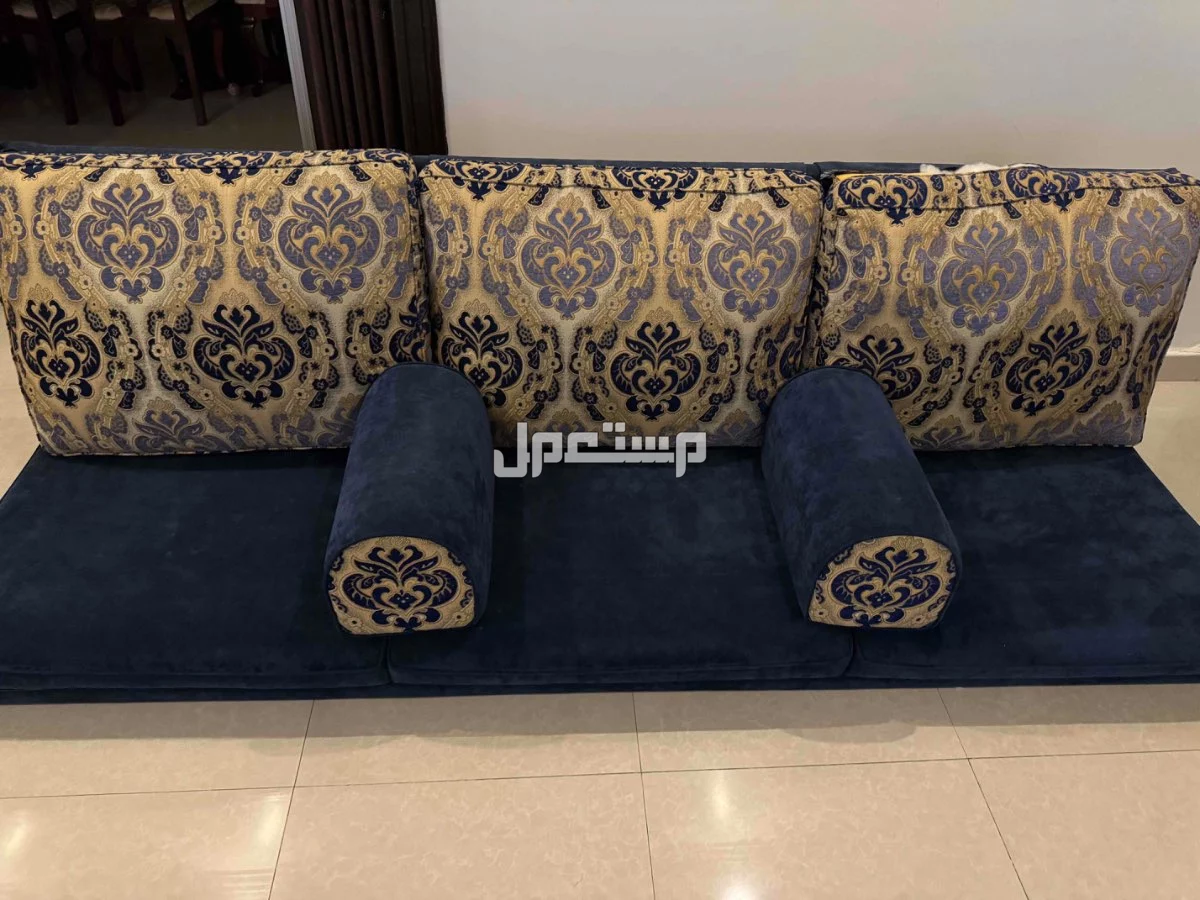 كنب مع الستاره  في بريدة بسعر 600 ريال سعودي