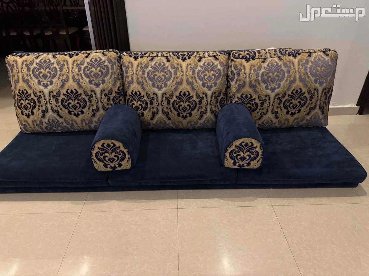 كنب مع الستاره  في بريدة بسعر 600 ريال سعودي
