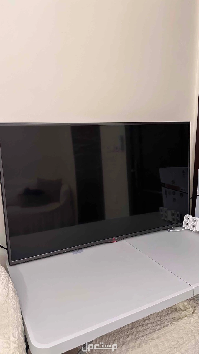 شاشة تلفزيون LG نظيفة جدًا السعر 749