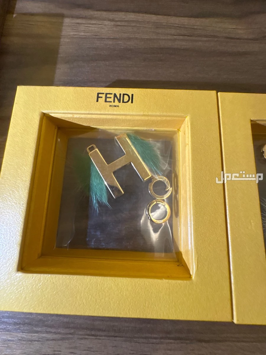 1.	حروف FENDI أصلية جديدة – G / M / H مع علبة فاخرة في جدة
