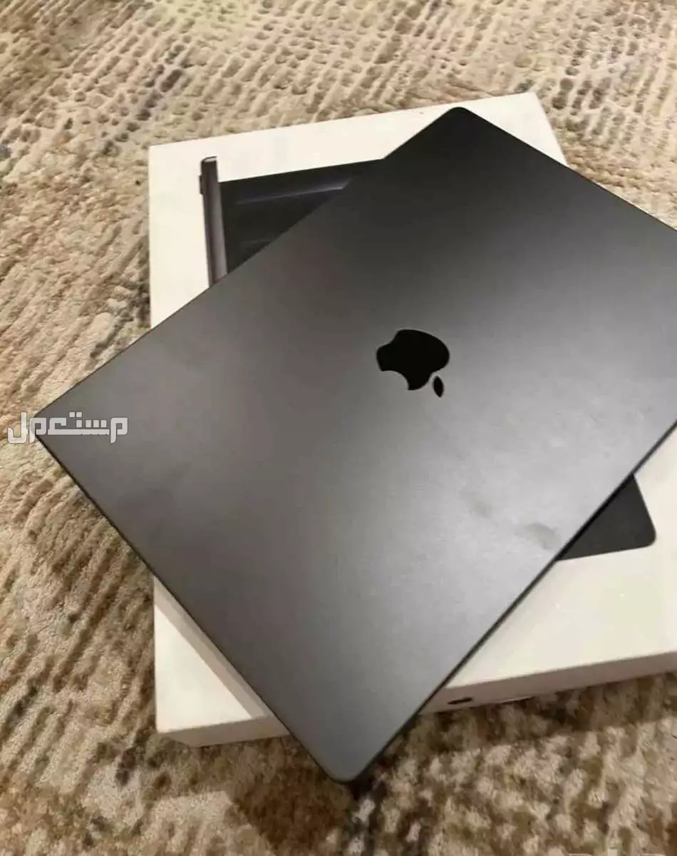 للبيع جهاز ماك بوك M3 pro 16 inches في احد رفيدة جهاز ماك بوك M3 pro 16 inches مساحة التخزين 18 قيقا جديد استخدام شهر بسعر 6 الاف ريال سعودي  في احد رفيدة بسعر 6 آلاف ريال سعودي