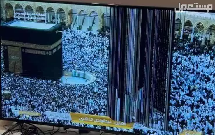 شاشة مخدوشه للبيع في جدة بسعر 300 ريال سعودي