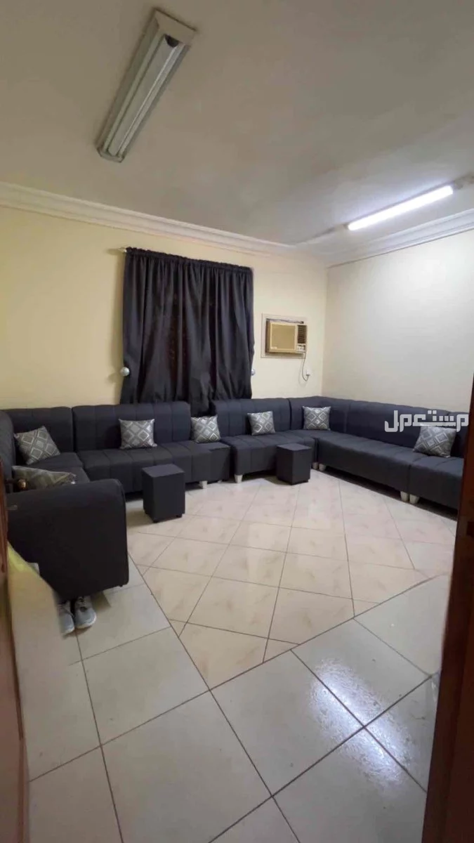 للبيع كنب مجلس بجدة في جدة بسعر 650 ريال سعودي