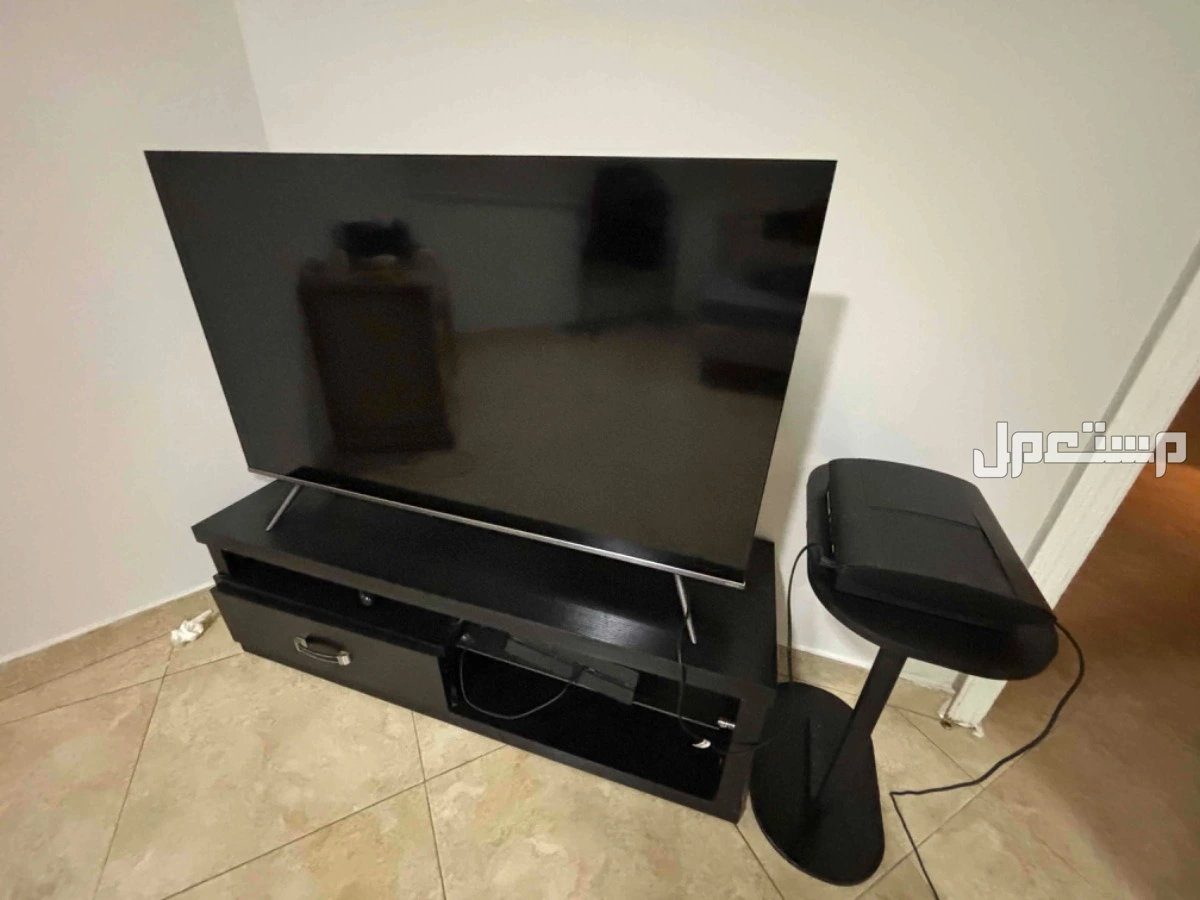 شاشة / تلفزيون بسعر 1000 ريال TCL QLED