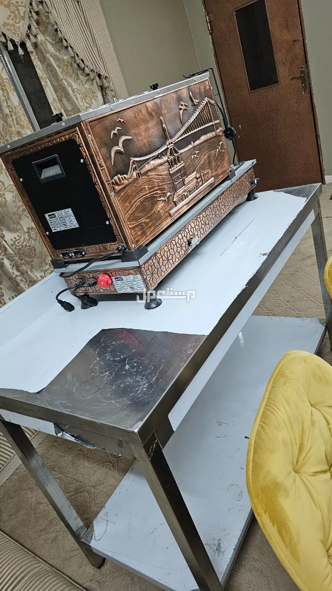 أثاث ( أغراض مكينه كراسي طاوله )