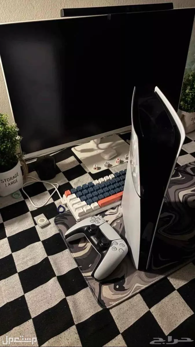 سوني فايف  في جدة بسعر 1650 ريال سعودي