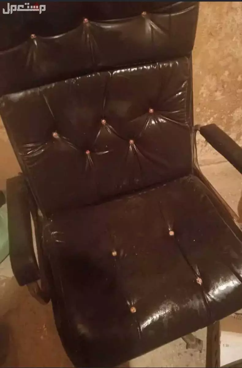 كرسى مكتب كبير جلد طبيعى متحرك بعجلات