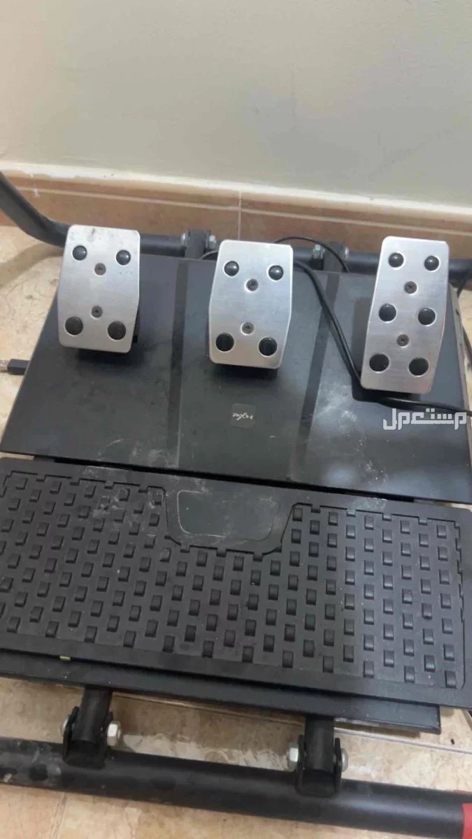 للبيع دركسون ألعاب مع القاعدة الكاملة  في القطيف بسعر 350 ريال سعودي