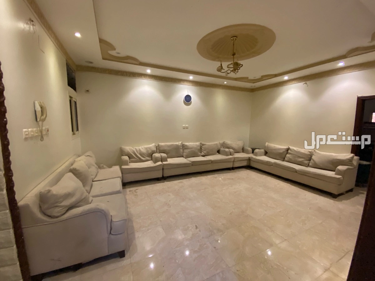 كنب في مكة المكرمة بسعر ألف ريال سعودي