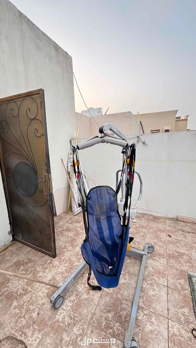 رافعه نقل الانسان وهو جالس عليه  للاحتياجات الخاصه  في جدة بسعر 3 آلاف ريال سعودي