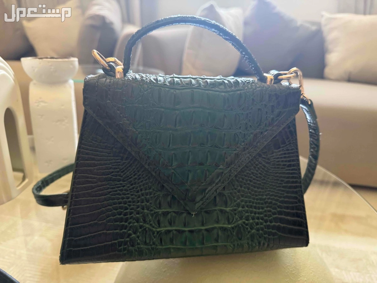 شنطة نسائية 150  في الرياض بسعر 150 ريال سعودي