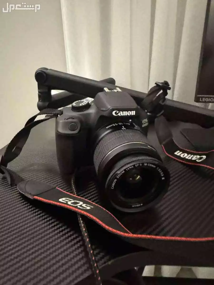 Cam canon Eds 4000 d يوجد مع الكاميرا شنطة استاند استخدام 3 اشهر " السعر قابل للتفاوض 900 في جدة بسعر 900 ريال سعودي