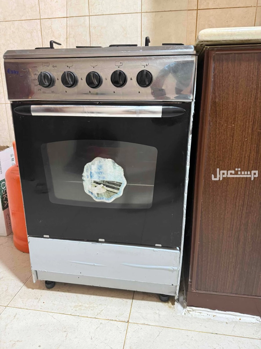 فرن اربع عيون مستعمل يعمل بشكل جيد في الدمام بسعر 400 ريال سعودي