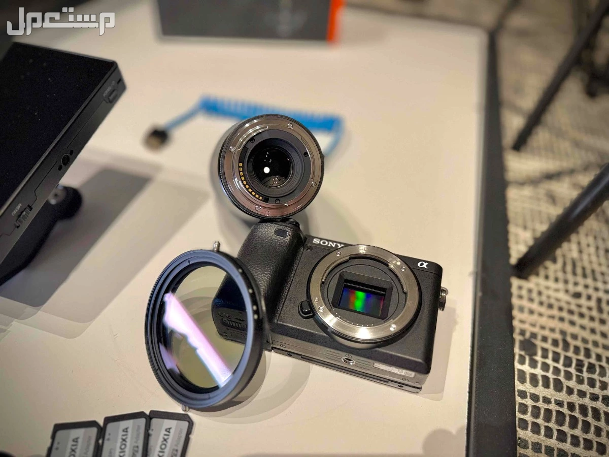 كاميرا سوني a6400 مع عدسة سيقما 16mm
