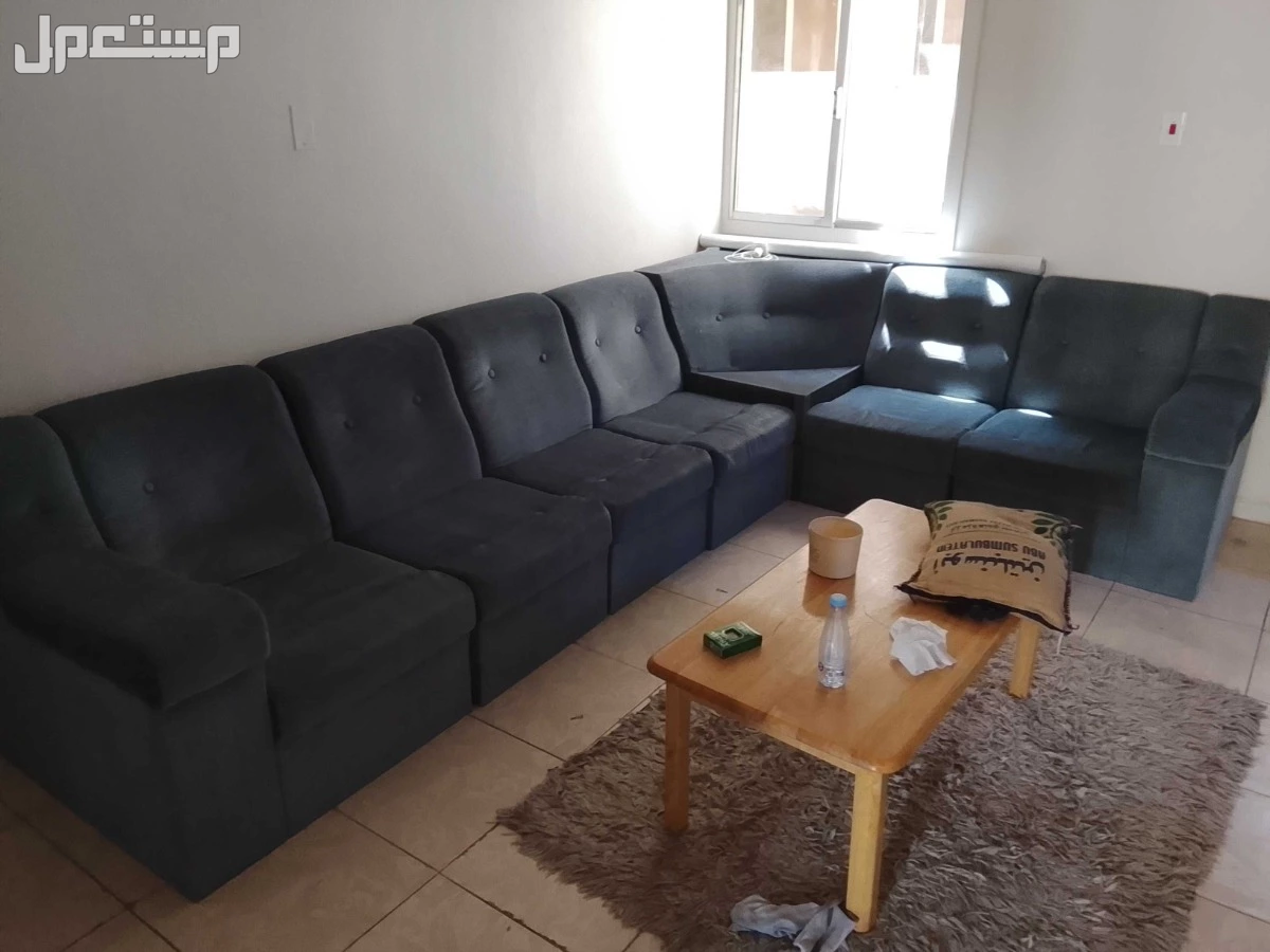 كنب حرف L نظيف  في الدمام بسعر 250 ريال سعودي